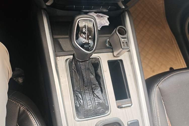 Used Geely Auto Vision X6 2016 1.3T CVT Luxury Model Gear Lever