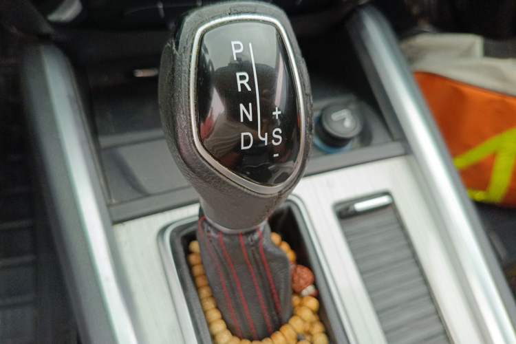 Used Geely Auto Vision X6 2016 1.3T CVT Flagship Model Gear Lever