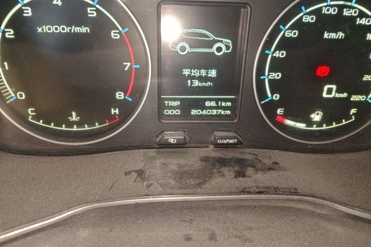 Used Geely Auto Vision X6 2016 1.8L Manual Luxury Model Odometer Close Up
