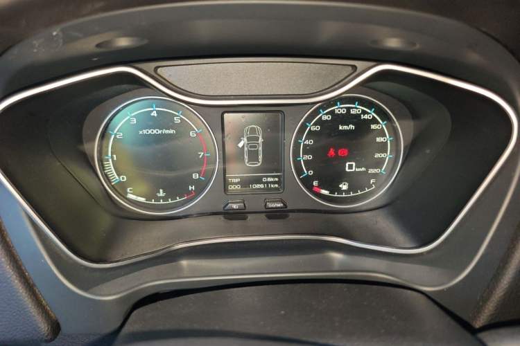Used Geely Auto Vision X6 2016 1.8L Manual Luxury Model Odometer Close Up