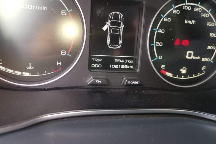 Used Geely Auto Vision X6 2016 1.8L Manual Luxury Model Odometer Close Up