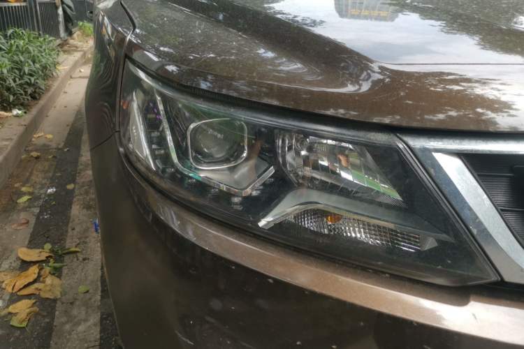 Used Geely Auto Vision X6 2016 1.8L Manual Luxury Model Right Front Headlight