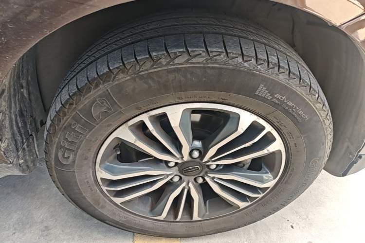 Used Geely Auto Vision X6 2016 1.3T CVT Luxury Model Right Front Wheel Hub