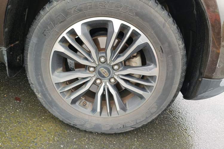 Used Geely Auto Vision X6 2016 1.3T CVT Flagship Model Right Front Wheel Hub