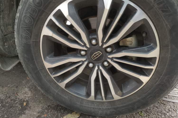 Used Geely Auto Vision X6 2016 1.8L Manual Luxury Model Right Front Wheel Hub