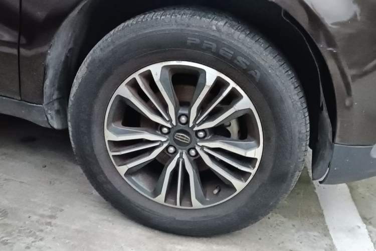 Used Geely Auto Vision X6 2016 1.3T CVT Luxury Model Right Front Wheel Hub