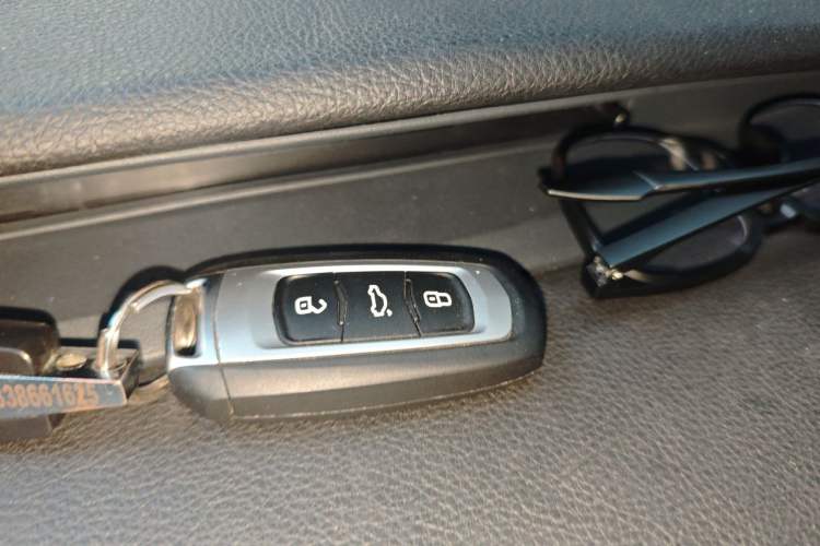 Used Geely Auto Vision X6 2016 1.8L Manual Luxury Model Vehicle Key