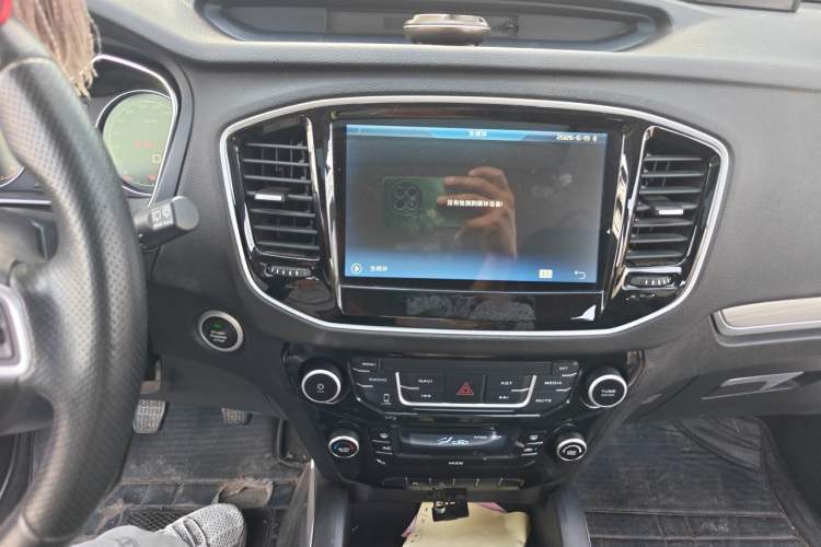 Used Geely Auto Vision X6 2016 1.8L Manual Luxury Model Audio And AC Panel