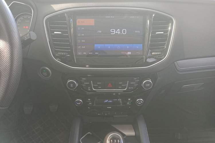 Used Geely Auto Vision X6 2016 1.8L Manual Luxury Model Audio And AC Panel