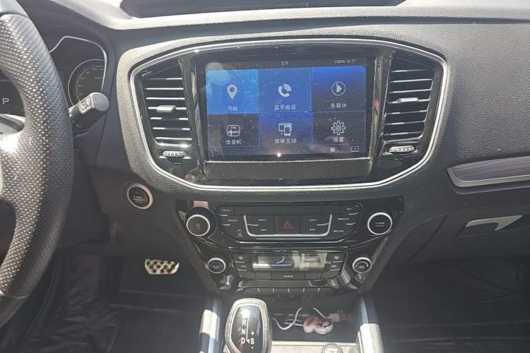Used Geely Auto Vision X6 2016 1.3T CVT Luxury Model Audio And AC Panel