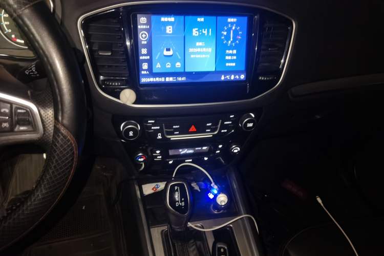 Used Geely Auto Vision X6 2016 1.3T CVT Flagship Model Audio And AC Panel