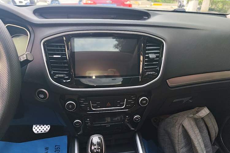 Used Geely Auto Vision X6 2016 1.3T CVT Luxury Model Audio And AC Panel