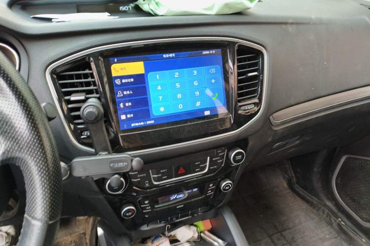 Used Geely Auto Vision X6 2016 1.8L Manual Luxury Model Audio And AC Panel