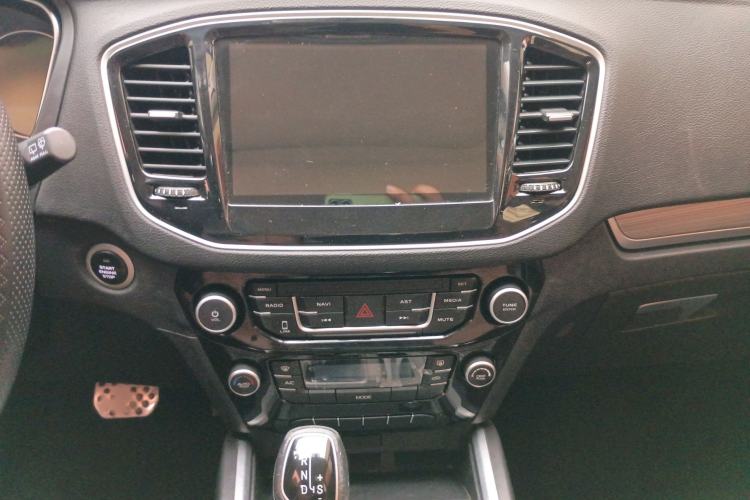 Used Geely Auto Vision X6 2016 1.3T CVT Luxury Model Audio And AC Panel