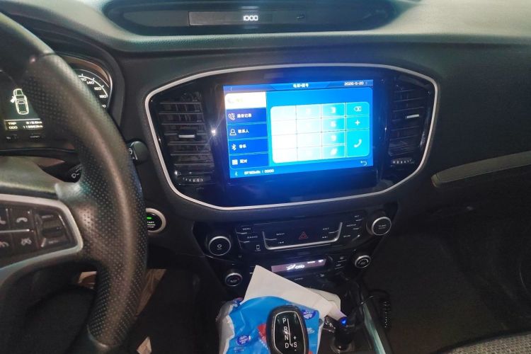 Used Geely Auto Vision X6 2016 1.3T CVT Flagship Model Audio And AC Panel