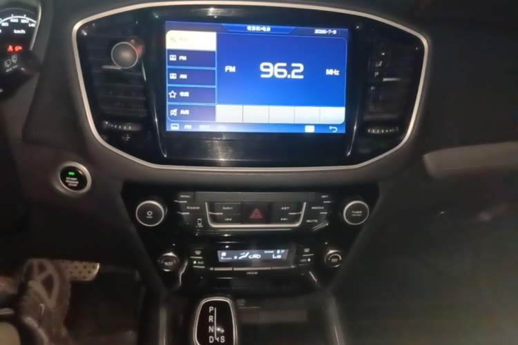 Used Geely Auto Vision X6 2016 1.3T CVT Luxury Model Audio And AC Panel