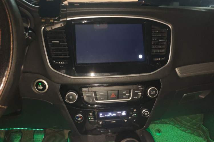Used Geely Auto Vision X6 2016 1.8L Manual Luxury Model Audio And AC Panel