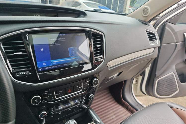 Used Geely Auto Vision X6 2016 1.3T CVT Flagship Model Audio And AC Panel