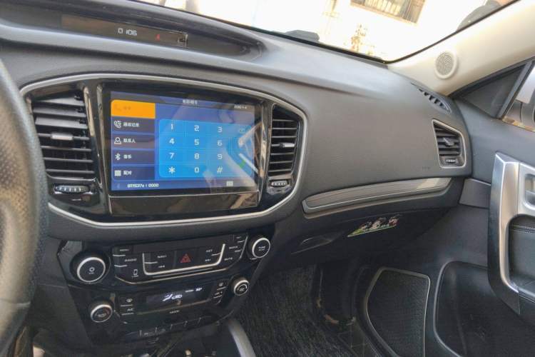 Used Geely Auto Vision X6 2016 1.8L Manual Luxury Model Audio And AC Panel
