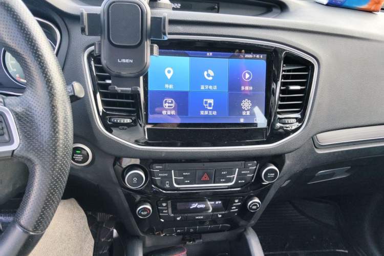 Used Geely Auto Vision X6 2016 1.8L Manual Luxury Model Audio And AC Panel