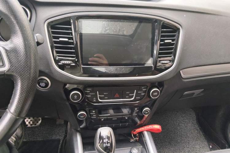 Used Geely Auto Vision X6 2016 1.3T CVT Flagship Model Audio And AC Panel