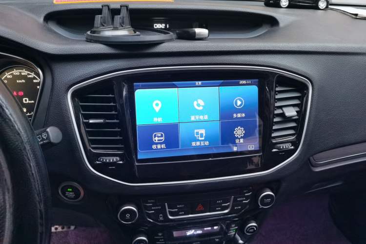 Used Geely Auto Vision X6 2016 1.3T CVT Flagship Model Audio And AC Panel