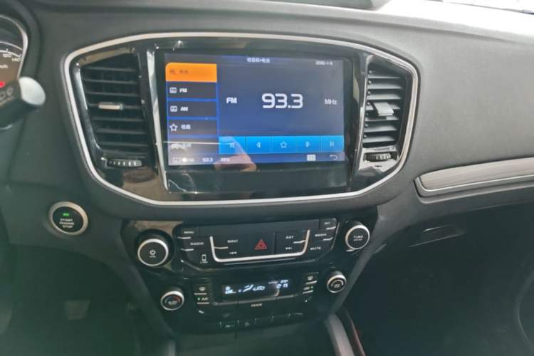 Used Geely Auto Vision X6 2016 1.8L Manual Luxury Model Audio And AC Panel