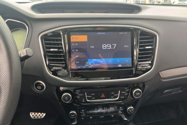 Used Geely Auto Vision X6 2016 1.3T CVT Flagship Model Audio And AC Panel
