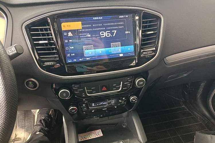 Used Geely Auto Vision X6 2016 1.8L Manual Luxury Model Audio And AC Panel