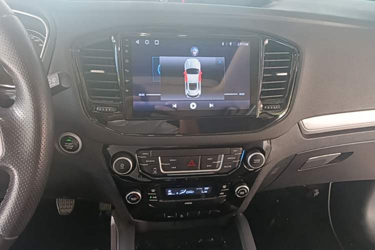 Used Geely Auto Vision X6 2016 1.8L Manual Luxury Model Audio And AC Panel