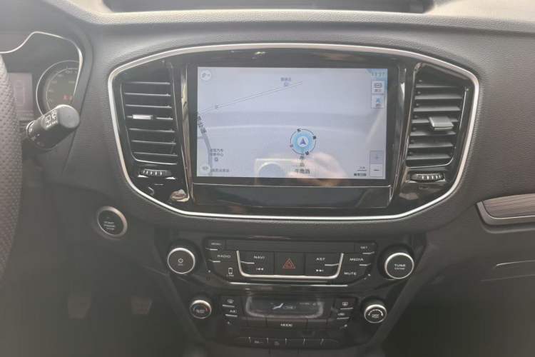 Used Geely Auto Vision X6 2016 1.8L Manual Luxury Model Audio And AC Panel