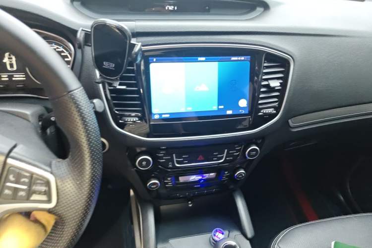 Used Geely Auto Vision X6 2016 1.8L Manual Luxury Model Audio And AC Panel