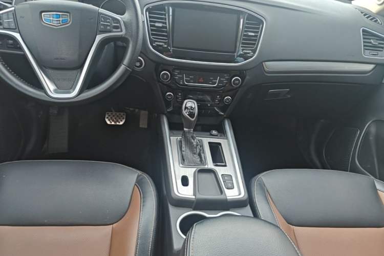 Used Geely Auto Vision X6 2016 1.3T CVT Flagship Model Audio And AC Panel