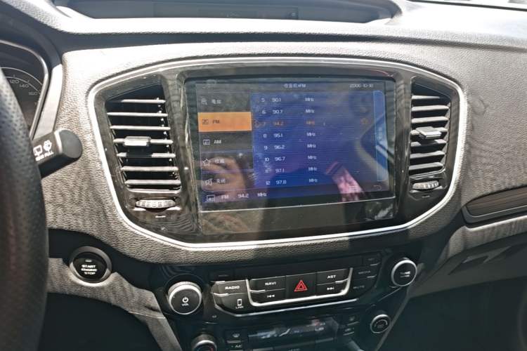 Used Geely Auto Vision X6 2016 1.3T CVT Luxury Model Audio And AC Panel