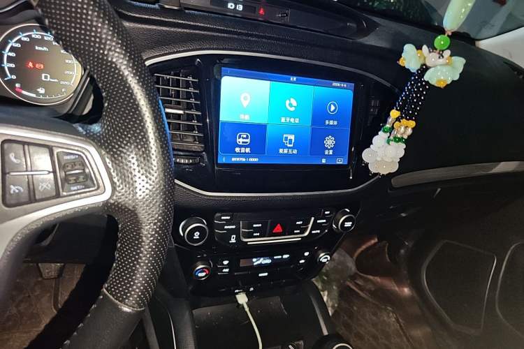 Used Geely Auto Vision X6 2016 1.8L Manual Luxury Model Audio And AC Panel