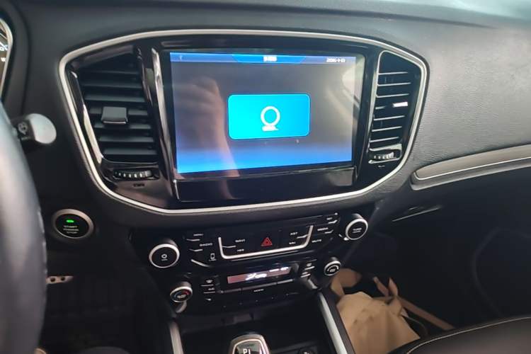 Used Geely Auto Vision X6 2016 1.3T CVT Luxury Model Audio And AC Panel