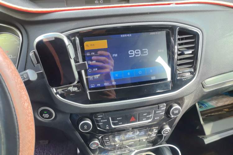 Used Geely Auto Vision X6 2016 1.8L Manual Luxury Model Audio And AC Panel