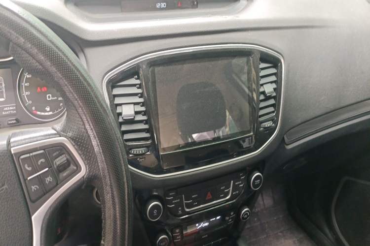 Used Geely Auto Vision X6 2016 1.8L Manual Luxury Model Audio And AC Panel