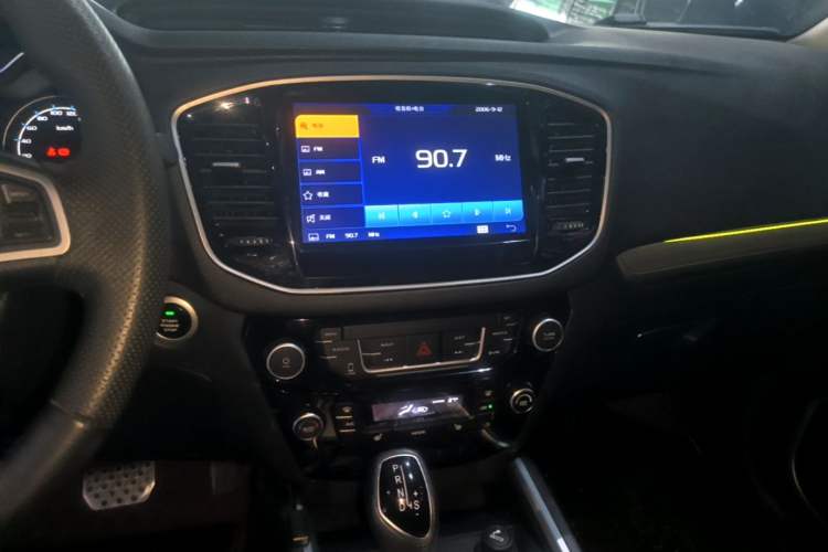Used Geely Auto Vision X6 2016 1.3T CVT Flagship Model Audio And AC Panel
