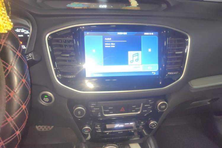 Used Geely Auto Vision X6 2016 1.3T CVT Flagship Model Audio And AC Panel