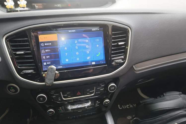 Used Geely Auto Vision X6 2016 1.8L Manual Luxury Model Audio And AC Panel