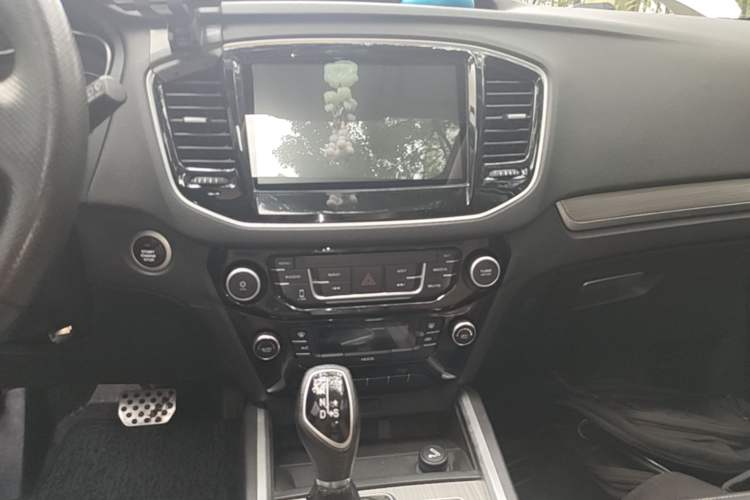 Used Geely Auto Vision X6 2016 1.3T CVT Luxury Model Audio And AC Panel