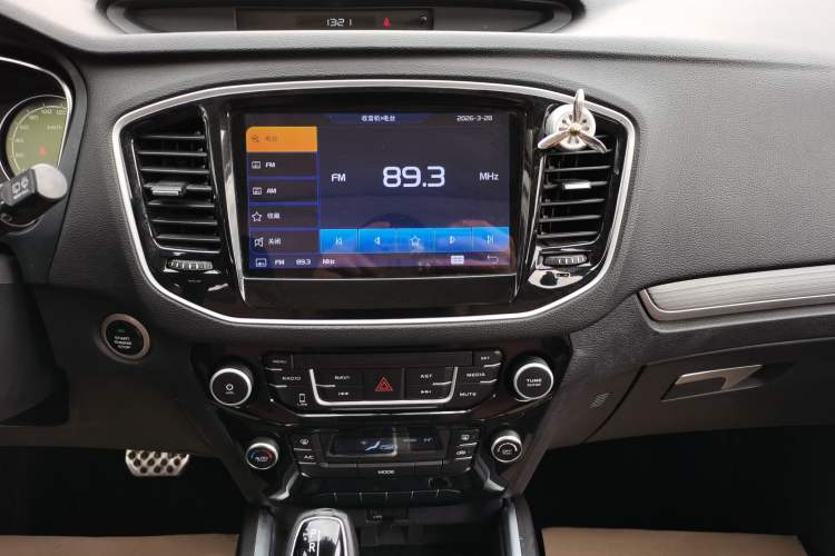 Used Geely Auto Vision X6 2016 1.3T CVT Luxury Model Audio And AC Panel