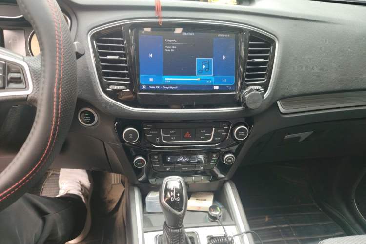 Used Geely Auto Vision X6 2016 1.3T CVT Flagship Model Audio And AC Panel