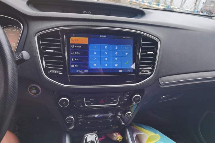Used Geely Auto Vision X6 2016 1.3T CVT Flagship Model Audio And AC Panel