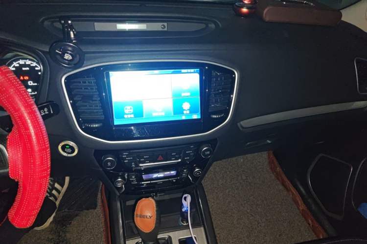 Used Geely Auto Vision X6 2016 1.3T CVT Flagship Model Audio And AC Panel