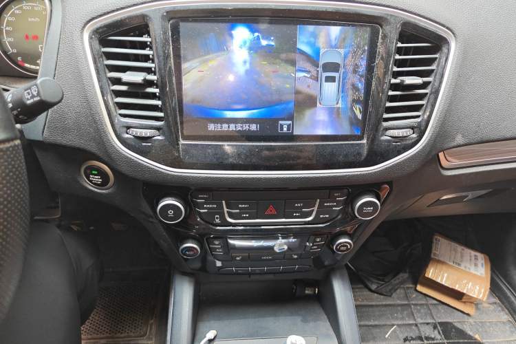 Used Geely Auto Vision X6 2016 1.8L Manual Luxury Model Audio And AC Panel
