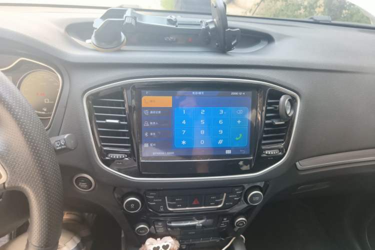 Used Geely Auto Vision X6 2016 1.8L Manual Luxury Model Audio And AC Panel