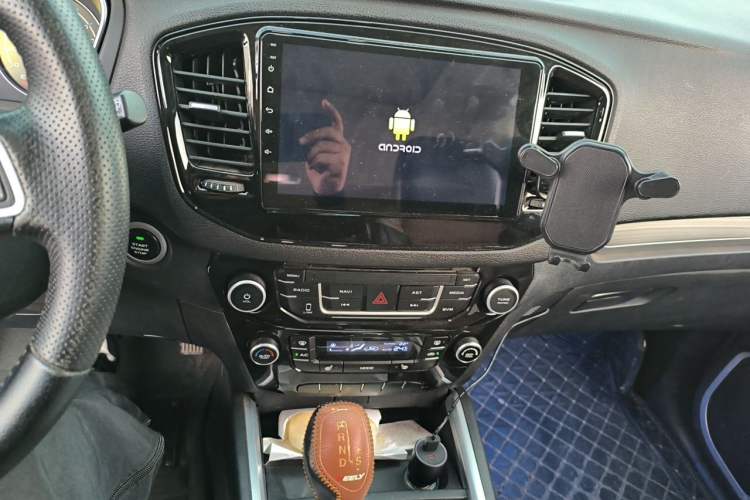 Used Geely Auto Vision X6 2016 1.3T CVT Flagship Model Audio And AC Panel