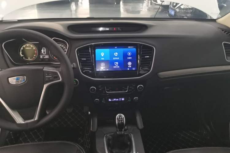 Used Geely Auto Vision X6 2016 1.8L Manual Luxury Model Audio And AC Panel